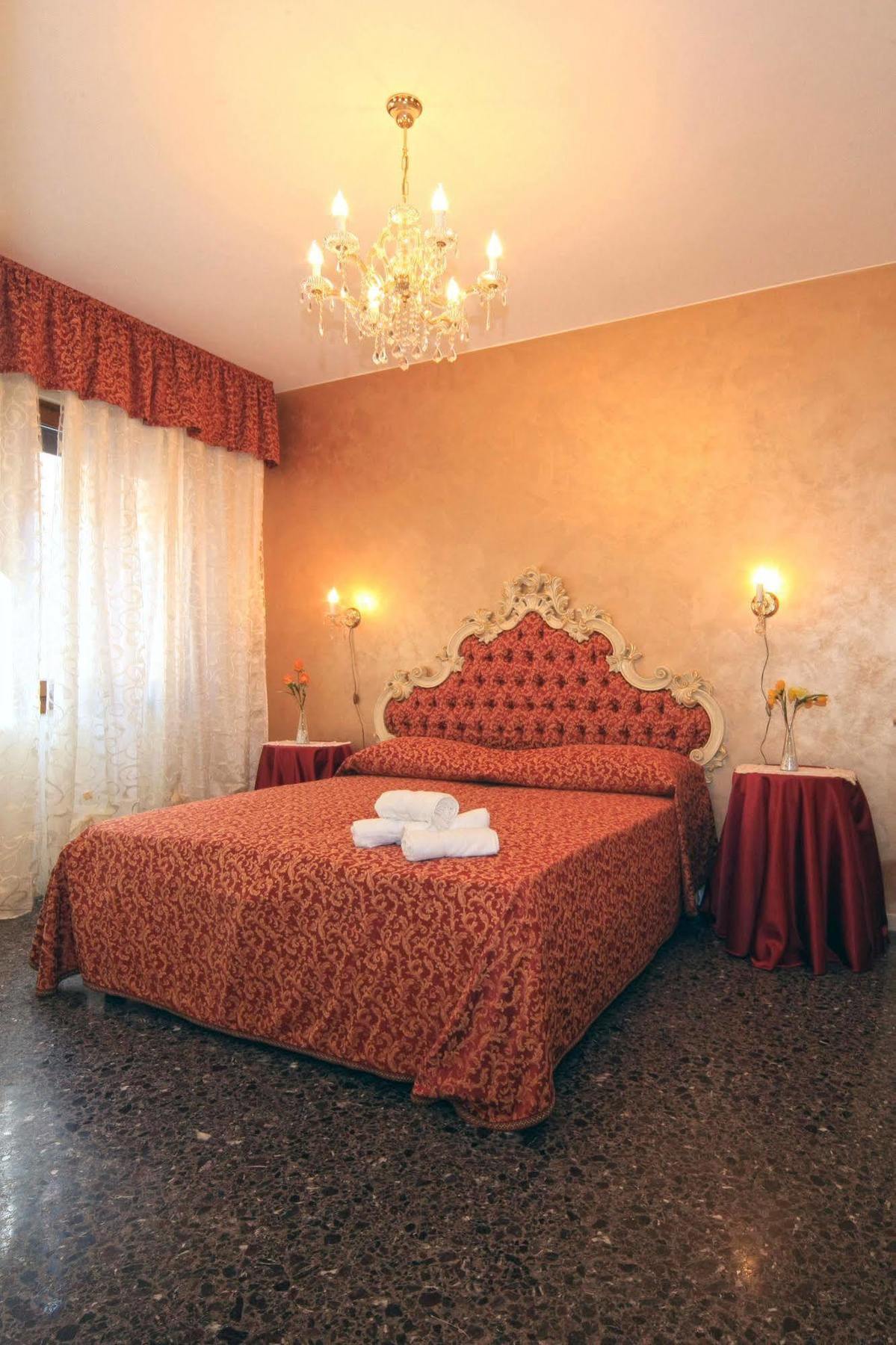 Bed & Breakfast Rialto Dream Venice - New 2023 Prices, Reviews, Book Now