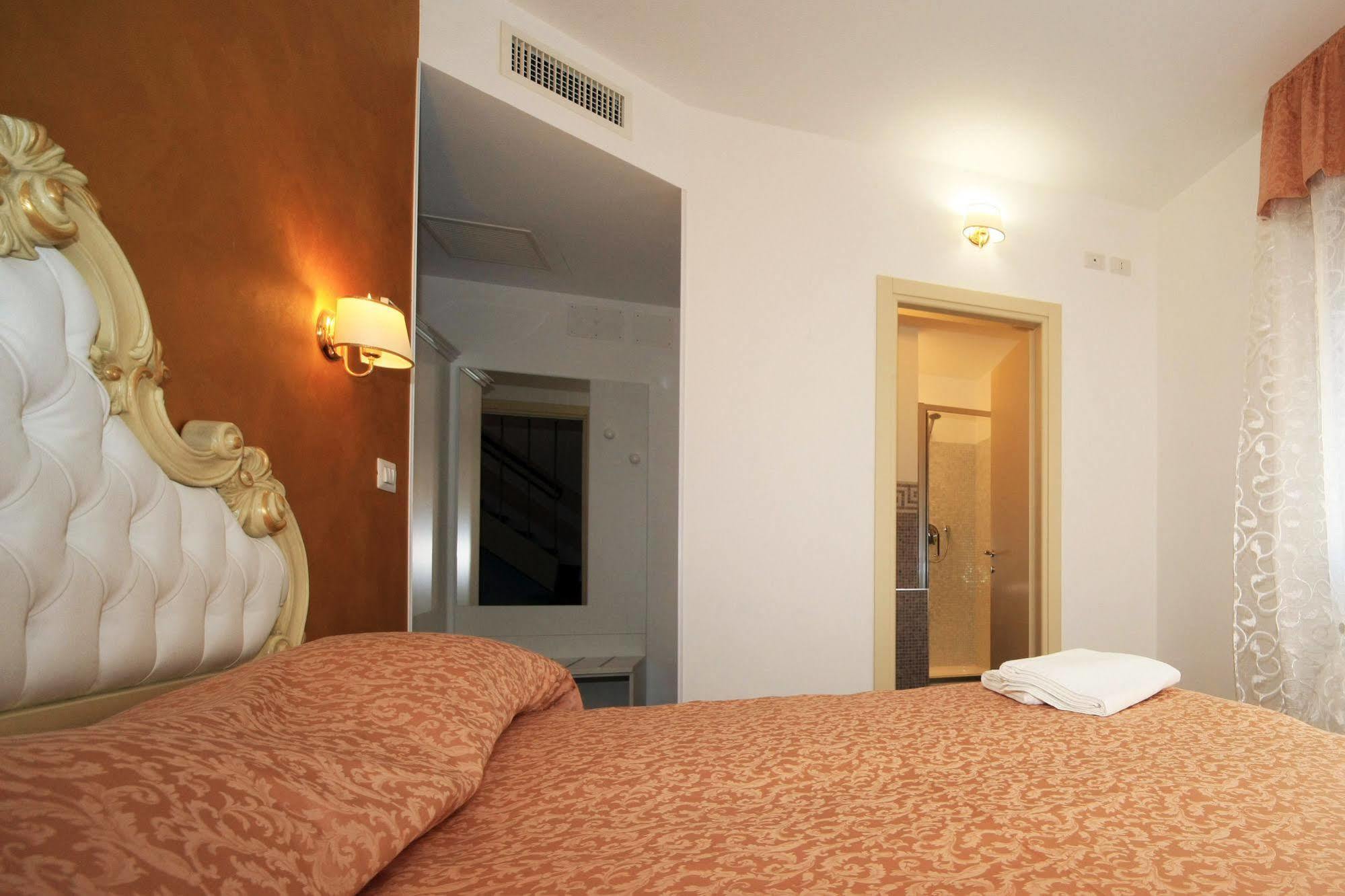 Bed & Breakfast Rialto Dream Venice - New 2023 Prices, Reviews, Book Now