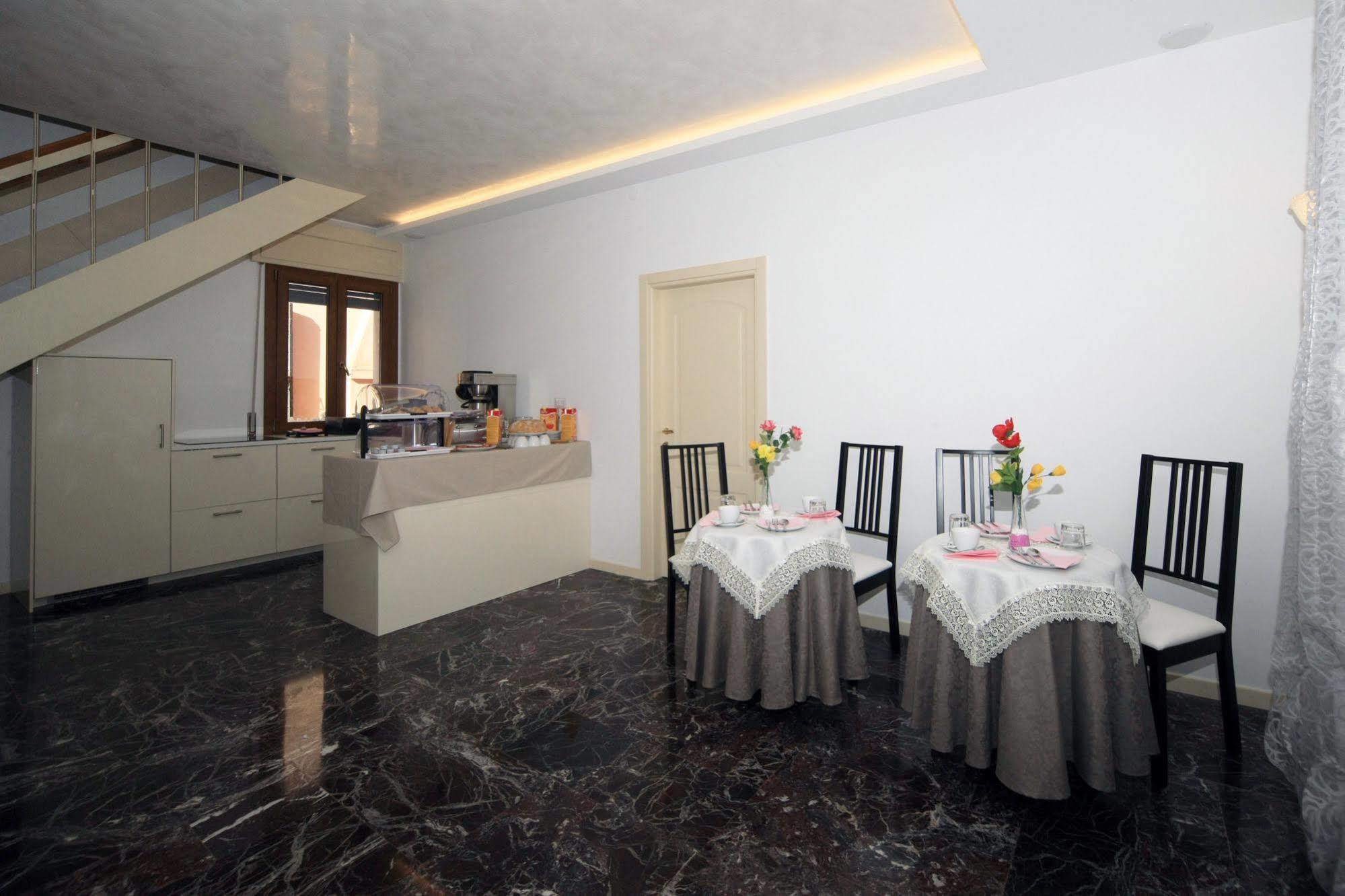 Bed & Breakfast Rialto Dream Venice - New 2023 Prices, Reviews, Book Now